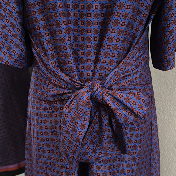 Ann Taylor Dress Silky Lined Tie Waist Zip Back Versatile Work & Party Size 12 - Picture 3 of 6